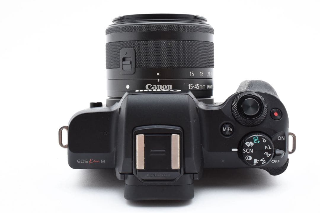 美品 Canon EOS Kiss M ミラーレス一眼カメラ Wi-Fi搭載