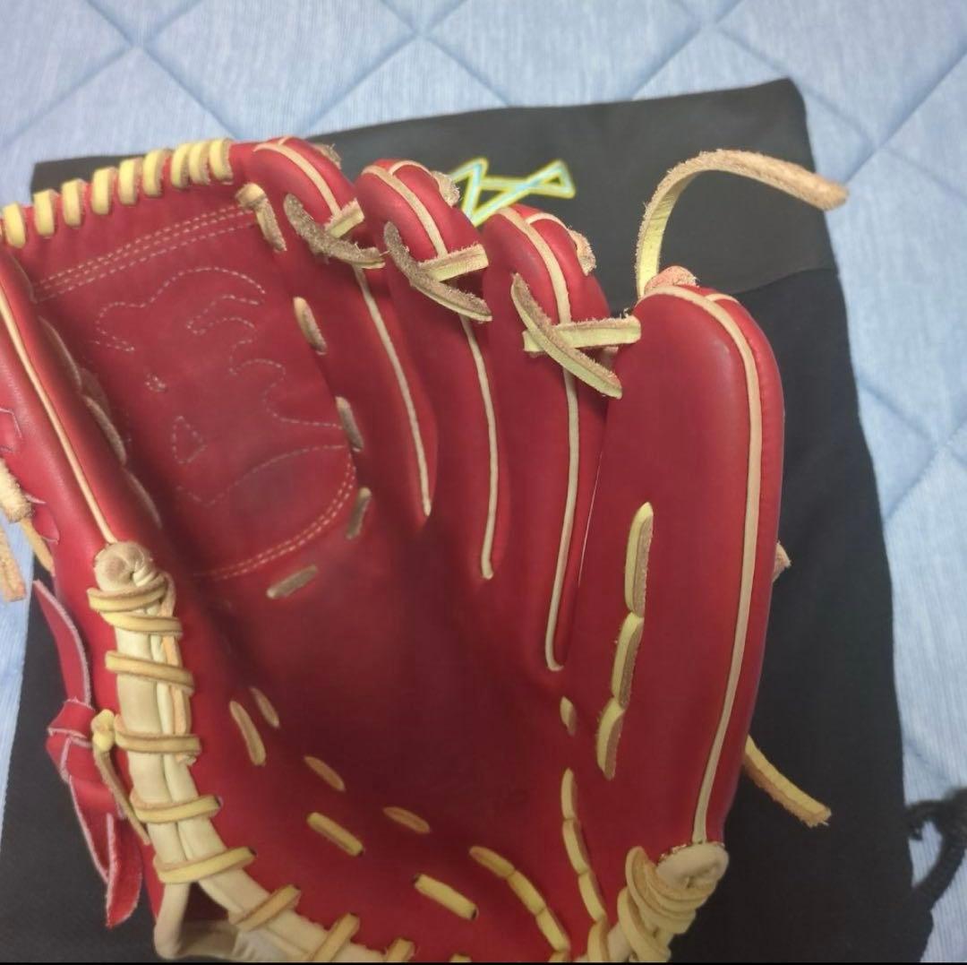 硬式グローブ 赤 右投げ