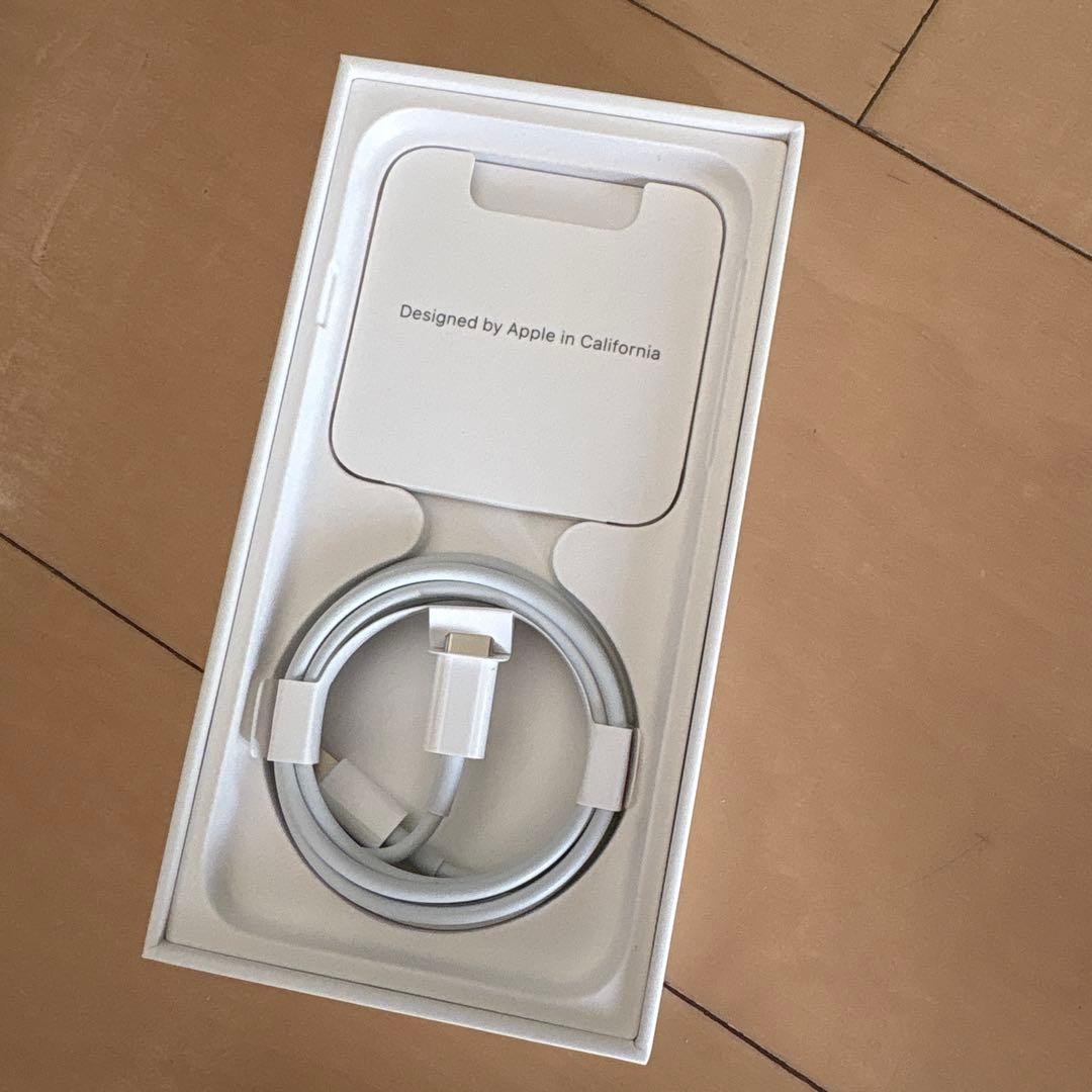 iPhone SE 第3世代 ブラック　バッテリー残量84% SIMフリー