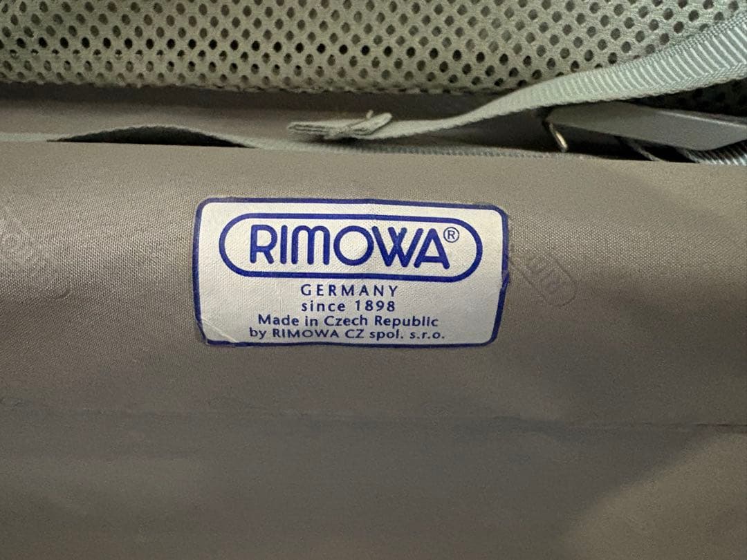 大容量 RIMOWAリモワ サルサ104L 4輪キャリーケース ブラック