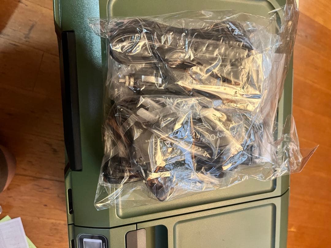 HiKOKI 冷温庫 オリーブグリーン コンパクトUL18dc