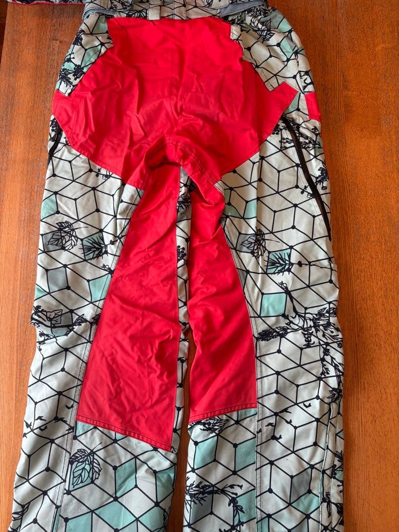 ミズノスキーウェア デモモデル　サイズM中古　メイトモデル　デモチーム　中古