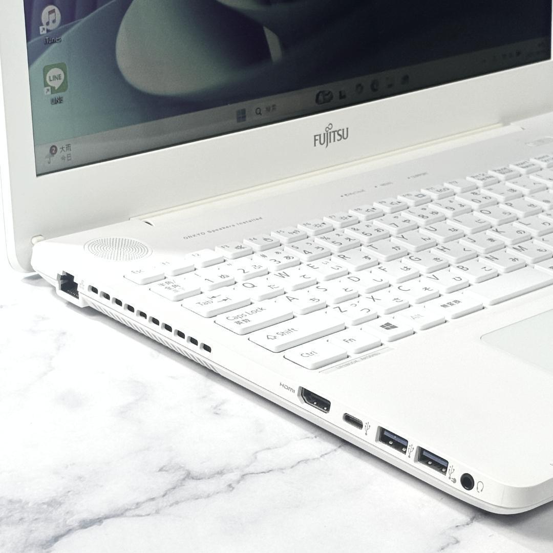 Corei7・8GB・SSD・DVDマルチ・Win11・ホワイトノートパソコン