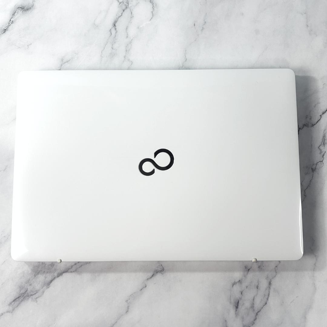 Corei7・8GB・SSD・DVDマルチ・Win11・ホワイトノートパソコン