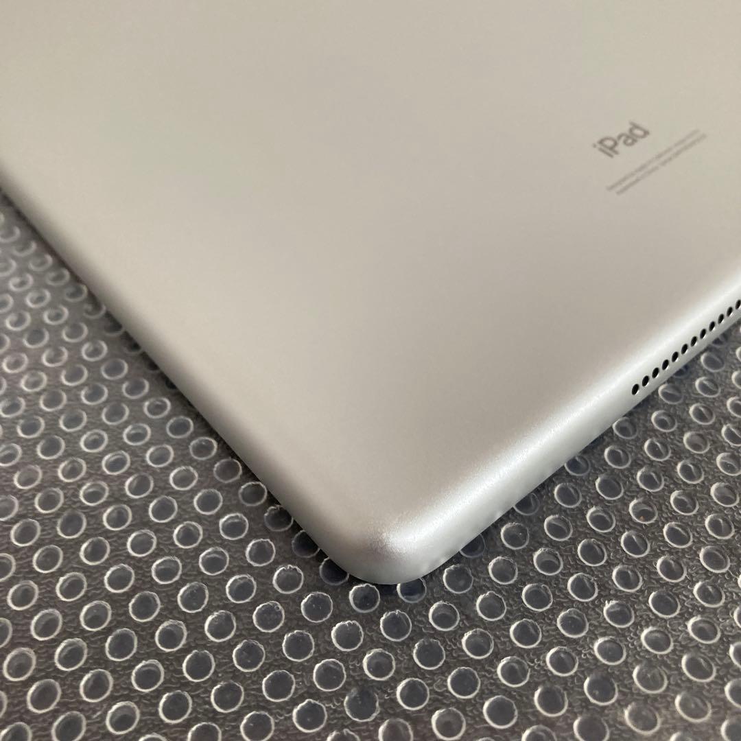 3563【早い者勝ち】電池最良好☆iPad8 第8世代 32GB WIFIモデル