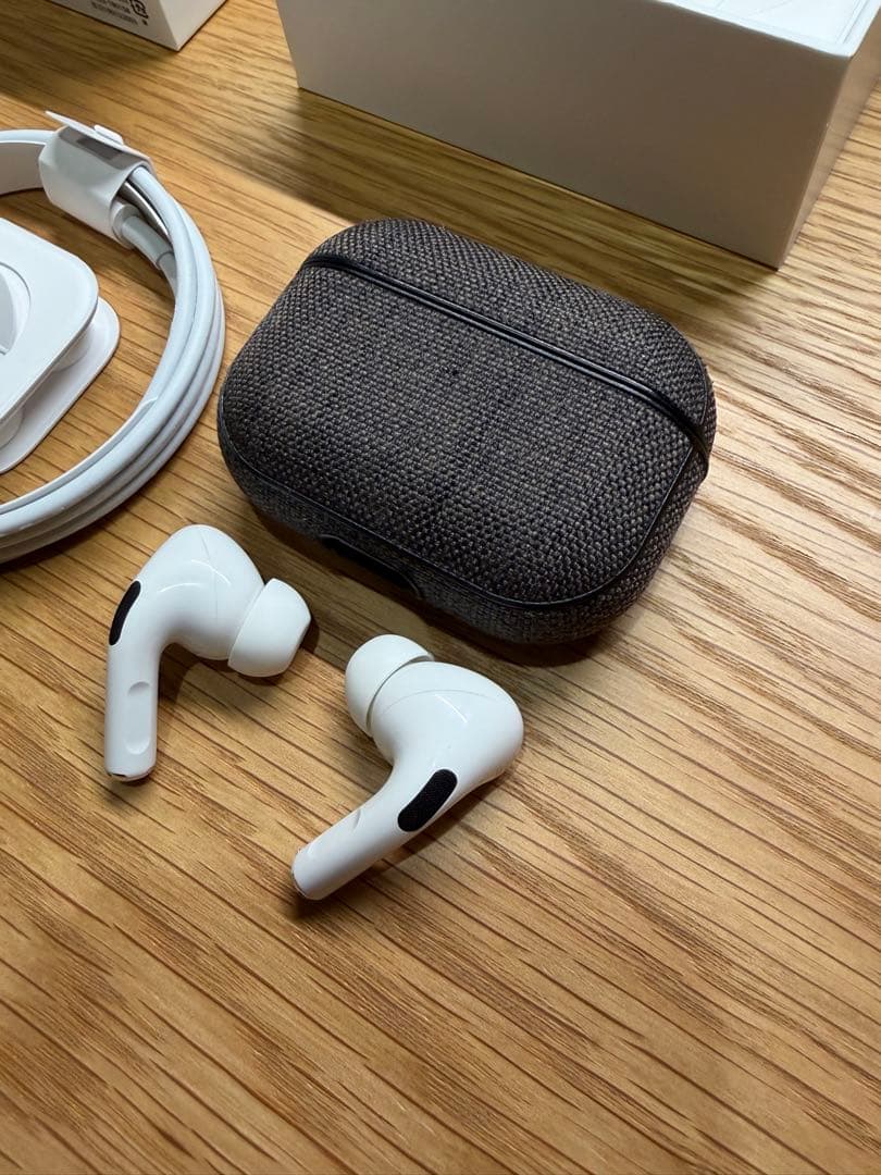 【美品】Apple AirPods Pro（第一世代）【incase&付属品付】