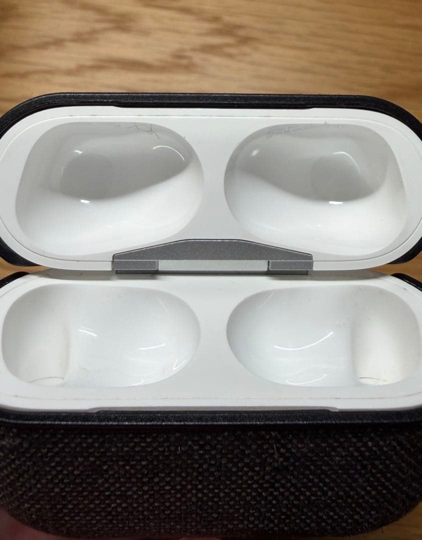 【美品】Apple AirPods Pro（第一世代）【incase&付属品付】