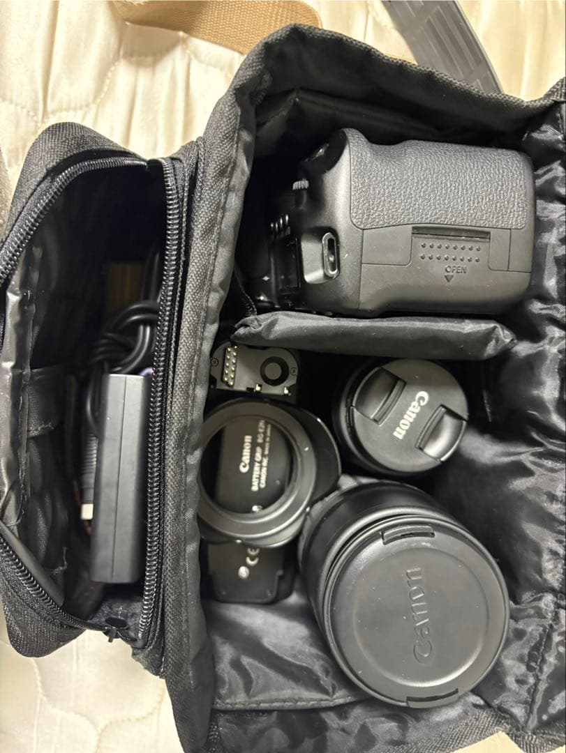 【状態優良】Canon EOS 40D 標準・望遠レンズ バッテリーグリップ付き