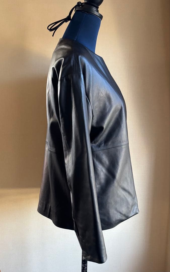 LYBY LYCKA 羊革ノーカラーレザージャケット 11AR ブラック 軽量