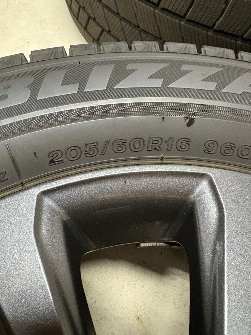 205/60R16 VRX3 90 ヴォクシー　純正ホイール