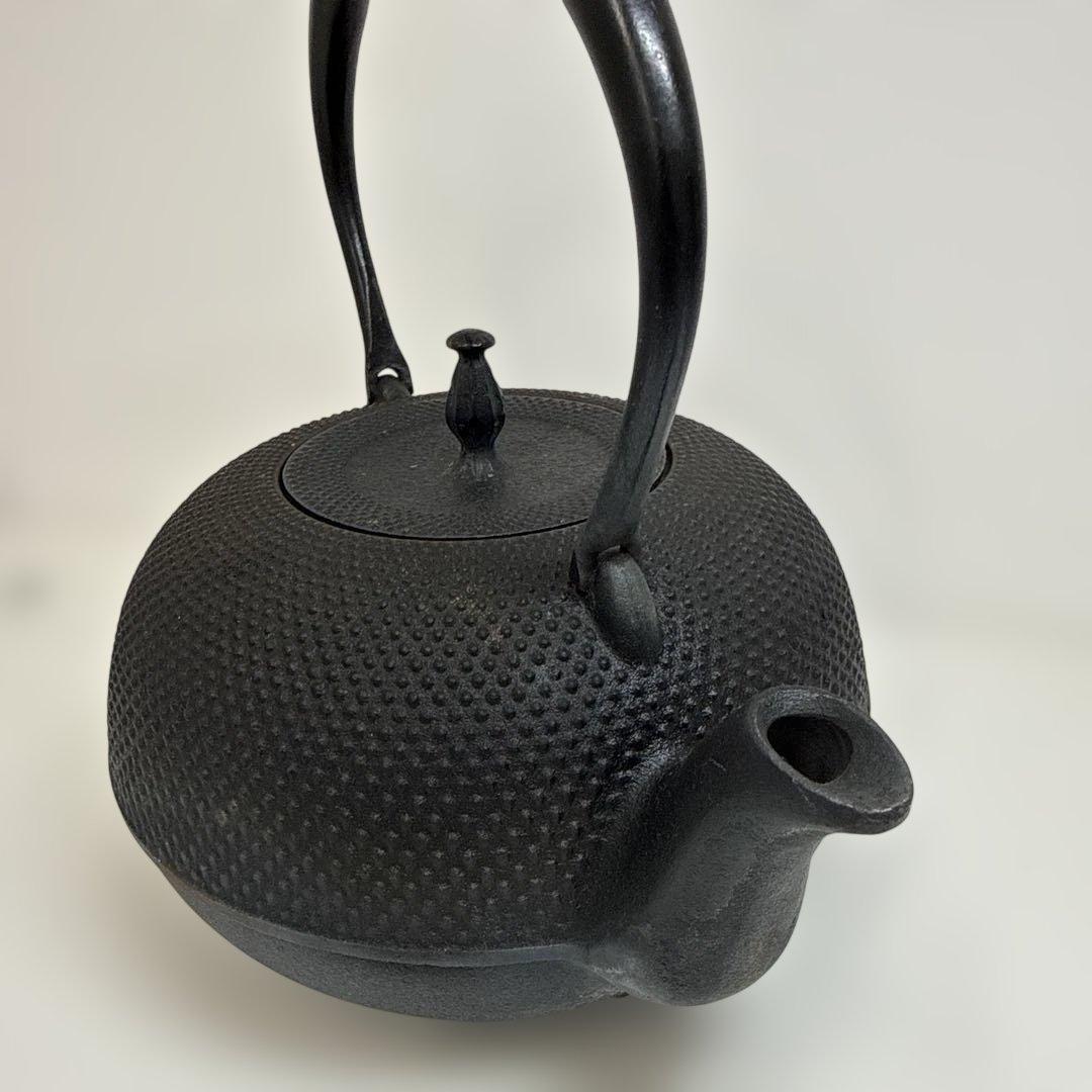 黒い鋳鉄製鉄瓶　南部盛栄堂　☺︎