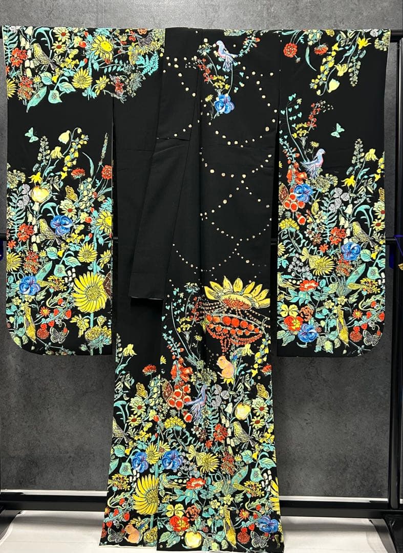 着物　振袖　Tsumori Chisato 黒地 鳥　リス　花 ポリエステル