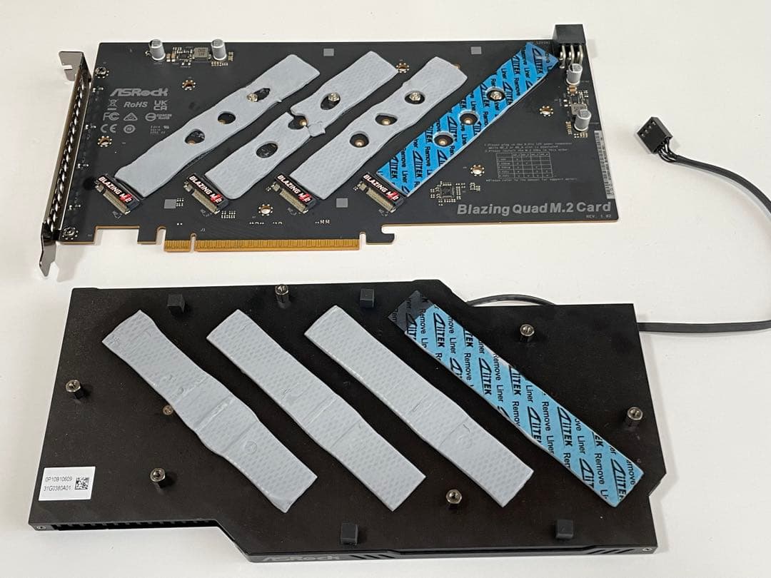 ASRock Blazing Quad M.2 Card 拡張カード