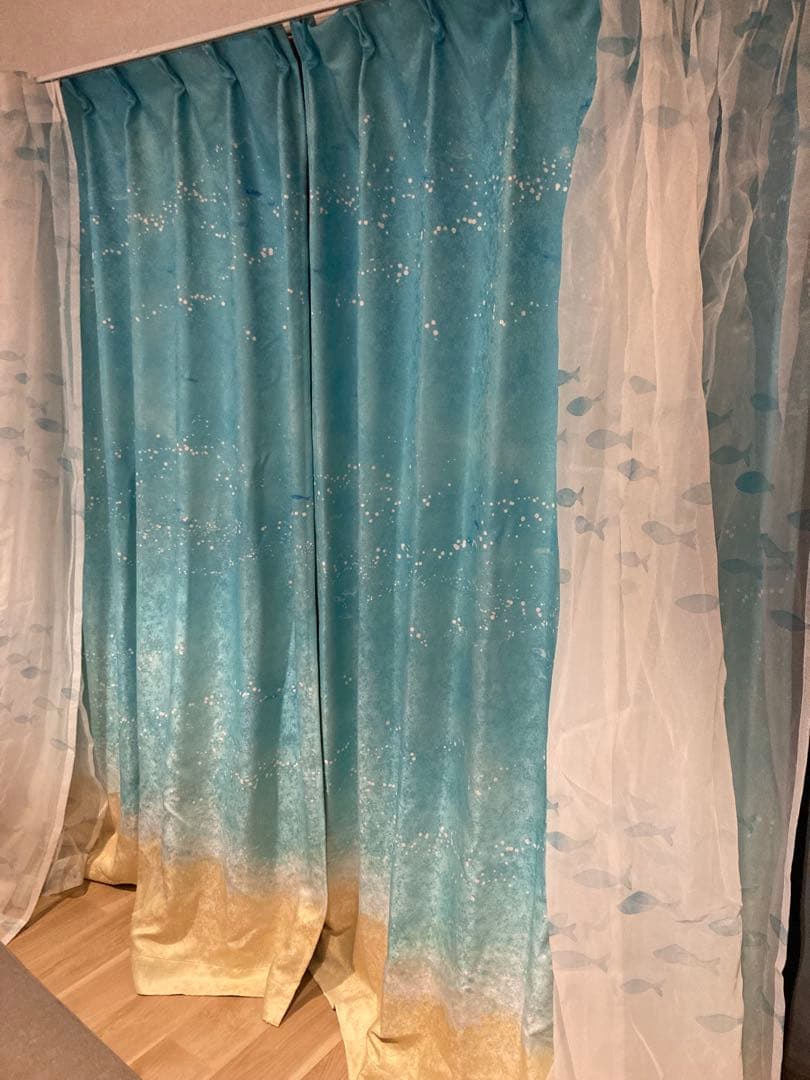 ビーチデザイン グラデーション遮光カーテンとフィッシュレースカーテンセット