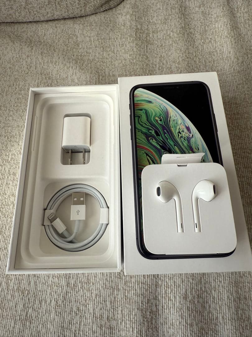 iPhoneXS 64GB スペースグレイ SIMロック解除バッテリー83%