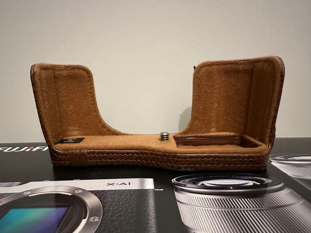 【美品】FUJIFILM X-A1 ダブルズームレンズキット ブラウン