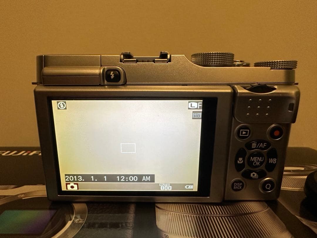 【美品】FUJIFILM X-A1 ダブルズームレンズキット ブラウン