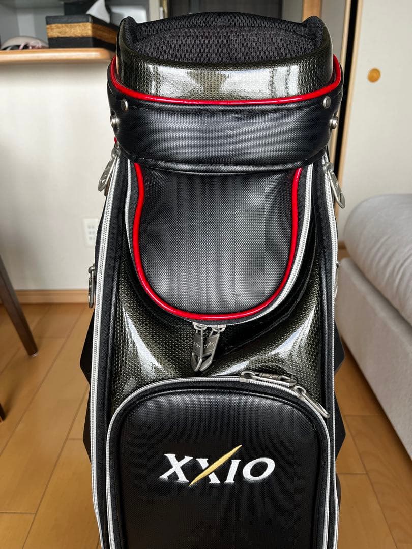 専用　XXIO ゼクシオ キャディバッグ スポーツモデル　レザー調 黒　9.5型
