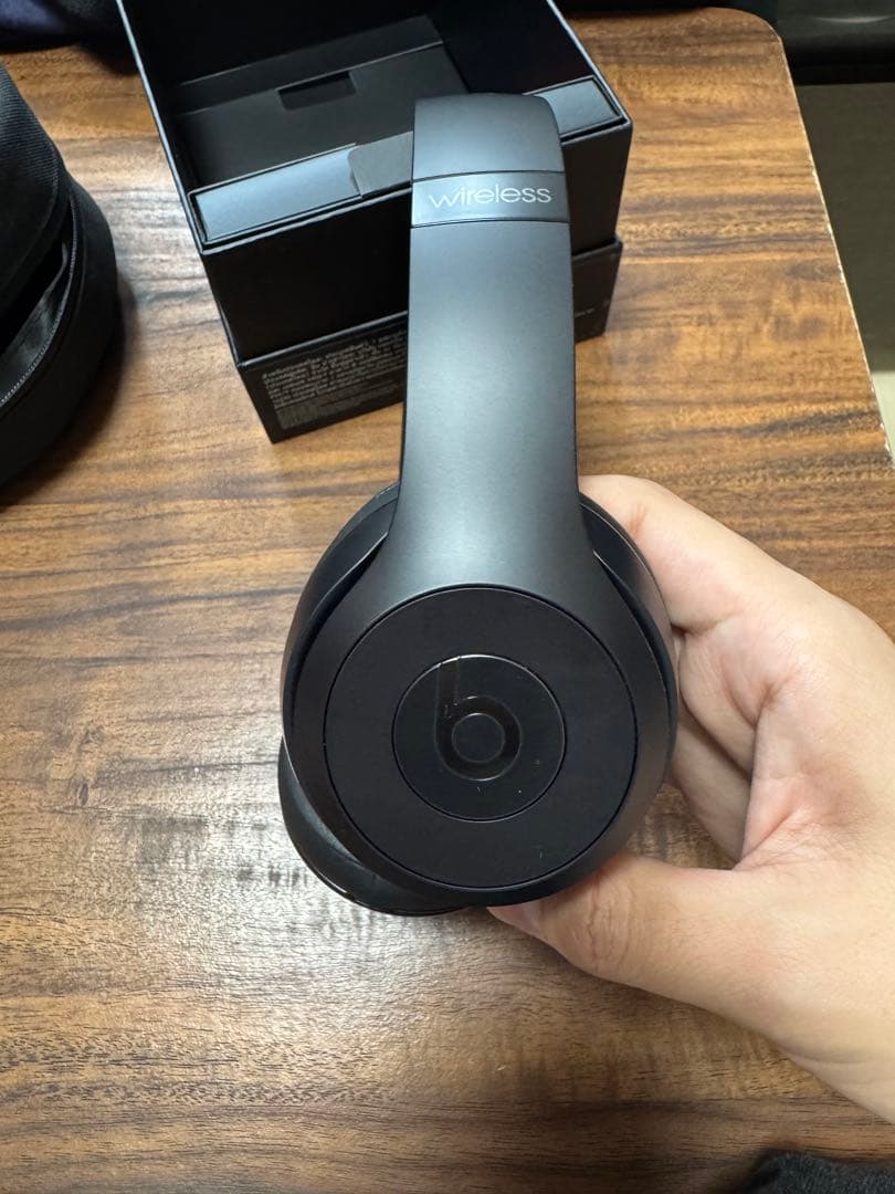 Beats Solo3 Wireless おまけでヘッドホン置き付き 最終値下げ