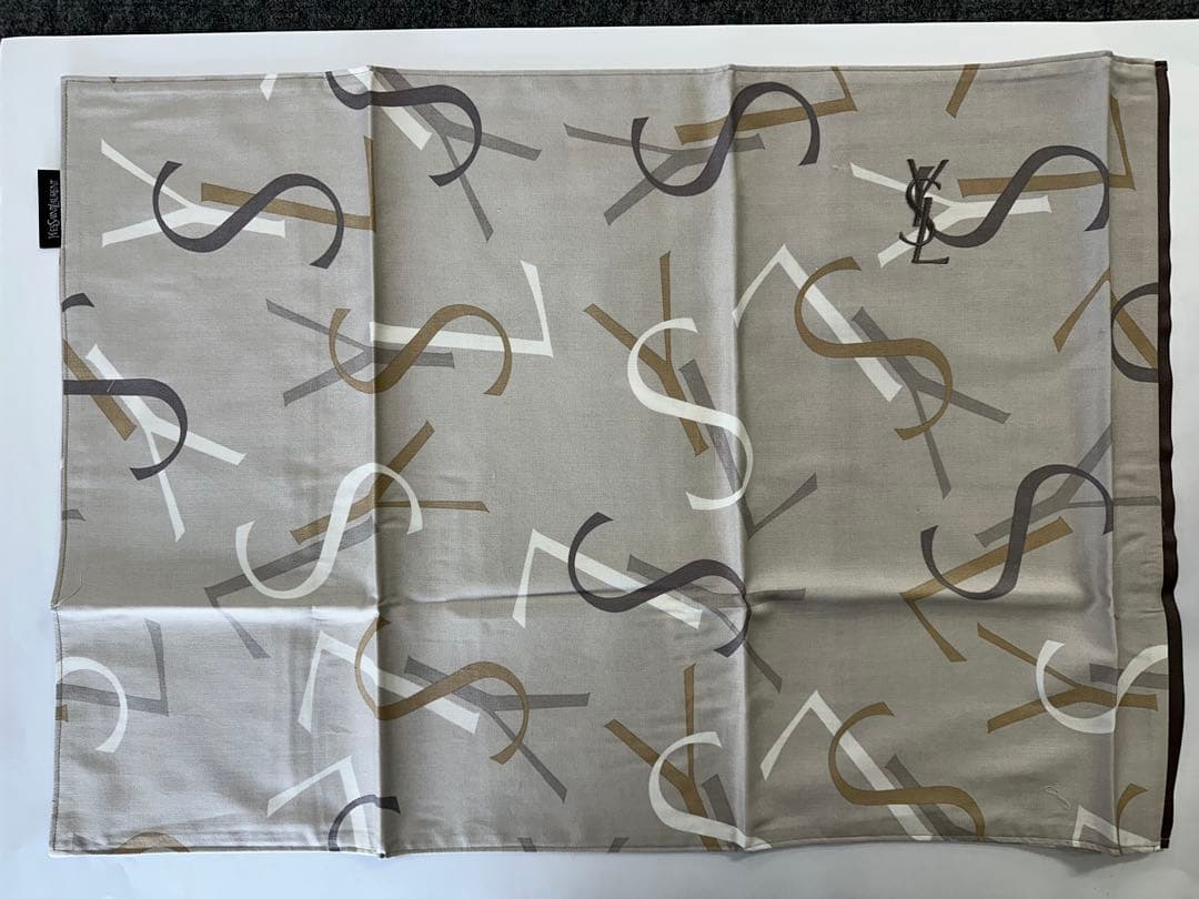 YSL イヴ・サンローラン 刺繍入りカバー3点セット