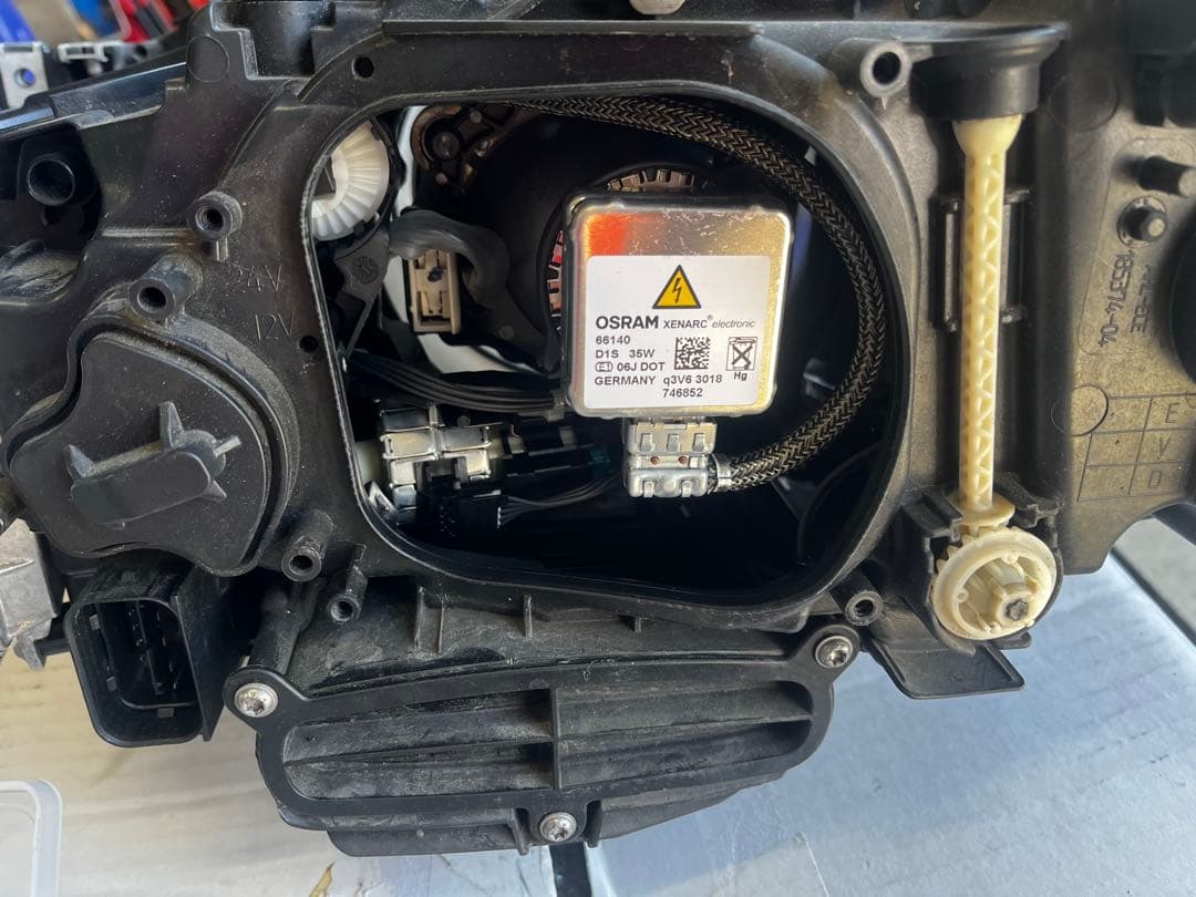  F10 ヘッドライト左右