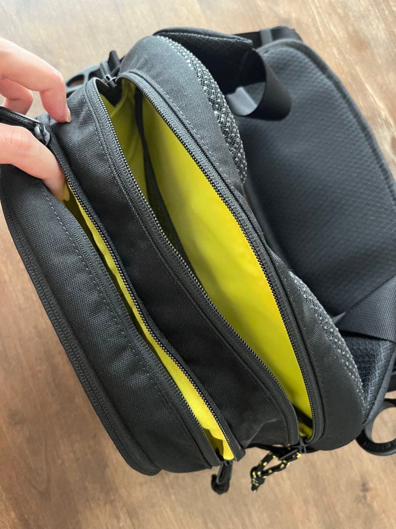 Hugoo ハグー ヒップシート 黒