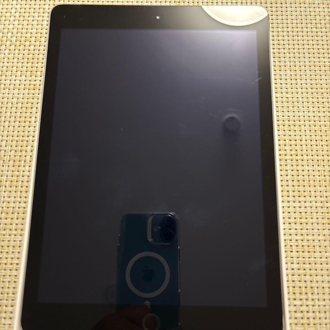 お値下げ！Apple iPad第5世代Wi-Fi+Cellularモデル中古本体