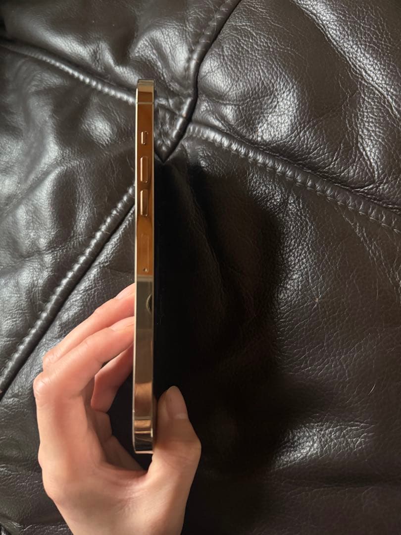 Apple iPhone 13 Promaxゴールド 本体