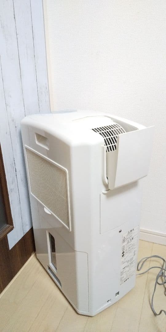 年中大活躍します✨除湿最大25畳対応☺️冷風も出せる衣類乾燥除湿機