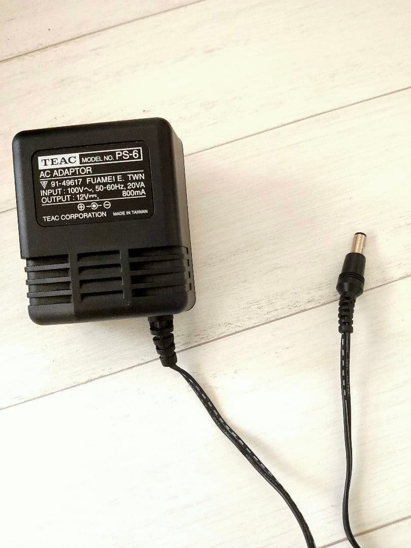 ミリタリー風TEAC PC-D10 ポータブルCDラジカセ