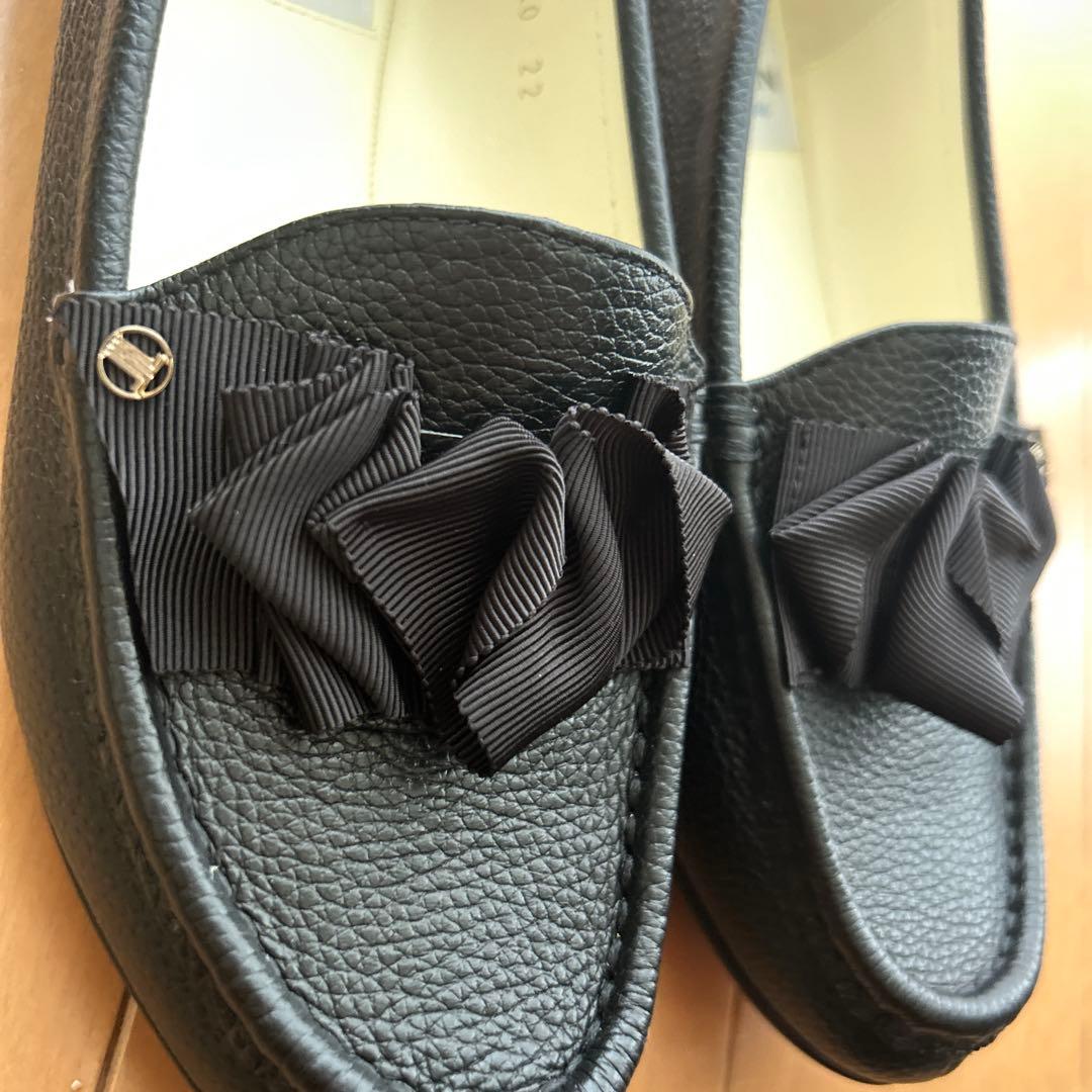 リボンモチーフドライビングシューズ 22cm