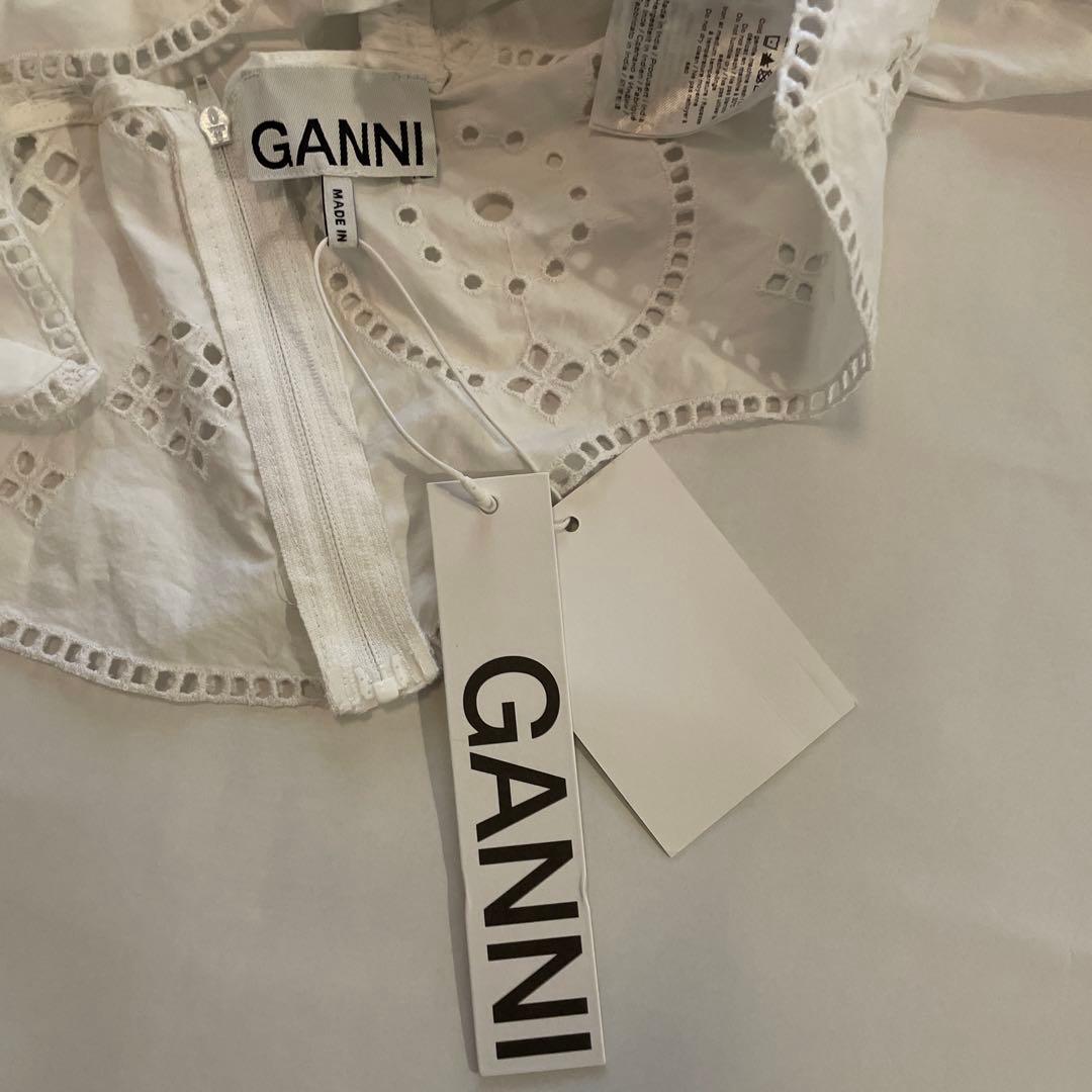 【新品タグ付き】GANNI／ガニー　イギリス刺繍ブラウス　34 白 ※送料込み