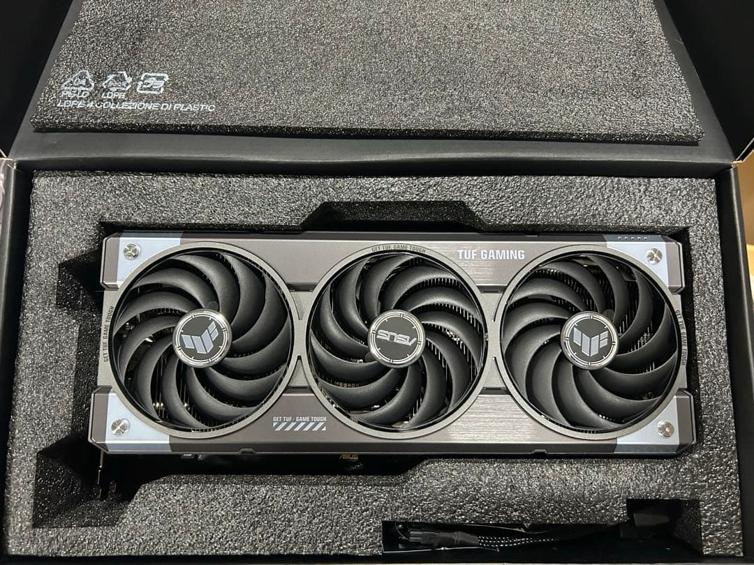 グラフィックボード・グラボ・ビデオカード ASUS TUF Gaming GeForce RTX 5070 Ti