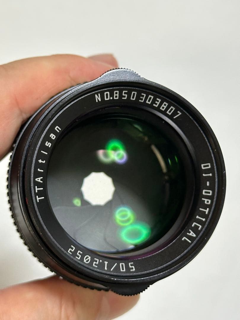 TTArtisan 50mm f/1.2 単焦点レンズ