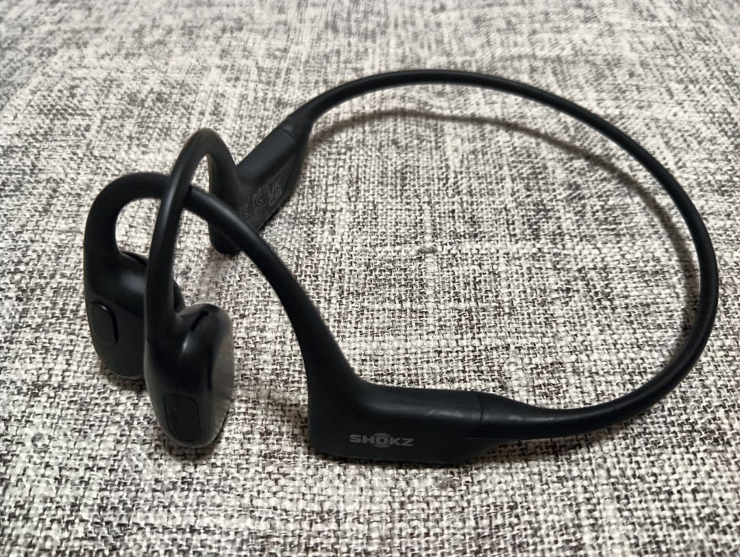 Shokz OpenRun Pro S810 ケース・充電ケーブル付き