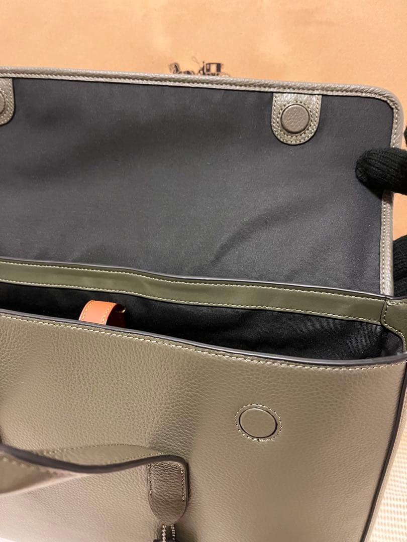 新品未使用60%オフ半額コーチcoachビジネスバッグA4サイズショルダートート