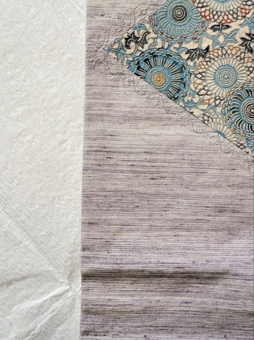 【未使用　お仕立て上り】　正絹　名古屋帯　紬地　型染めに相良刺繍　華唐草