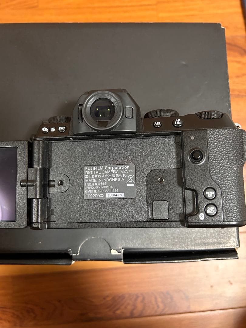 FUJIFILM X-S20 ミラーレスカメラ XC15-45mm