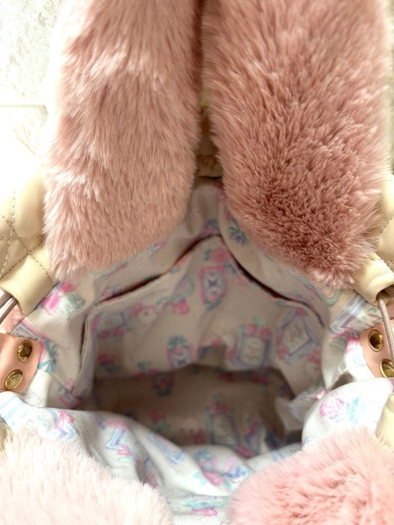 黒*こ様 コヤンイサムチョン　丸底巾着ファーバッグ　ピンク　白うさちゃん