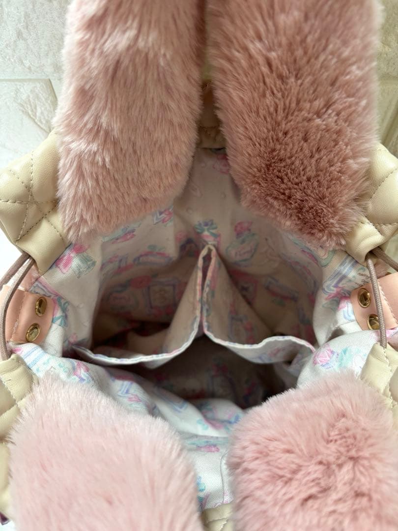 黒*こ様 コヤンイサムチョン　丸底巾着ファーバッグ　ピンク　白うさちゃん