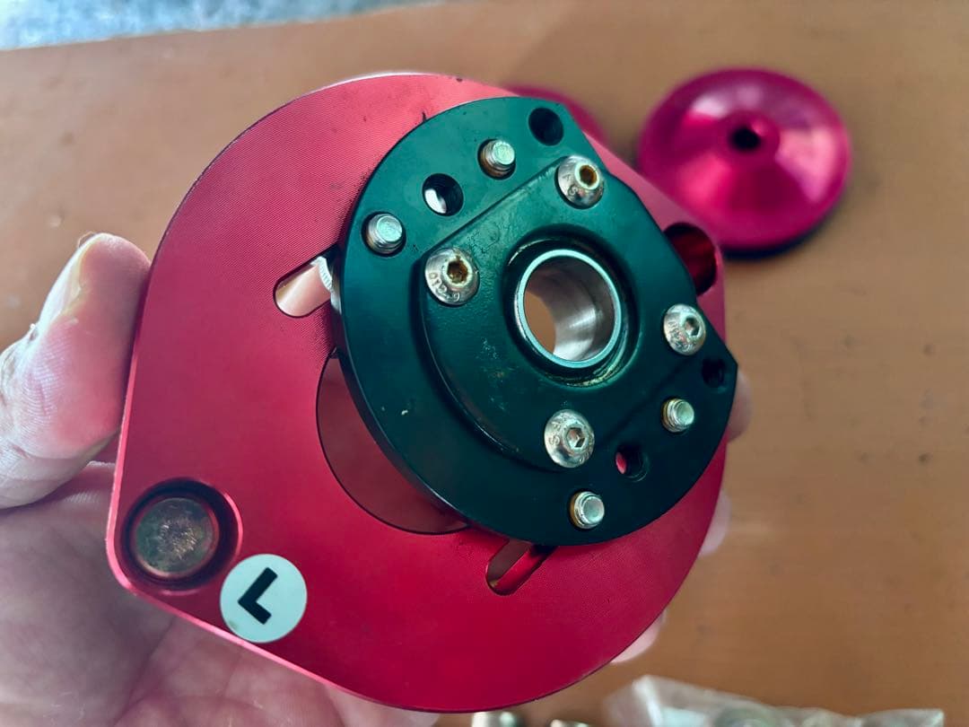 Spiegel製可動式ピロアッパーマウント　ダイハツLA00系、75系