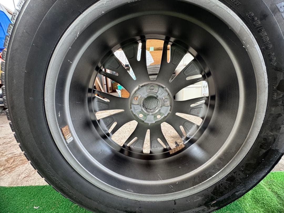 クラウンクロスオーバ一　純正スタッドレス225/55R19