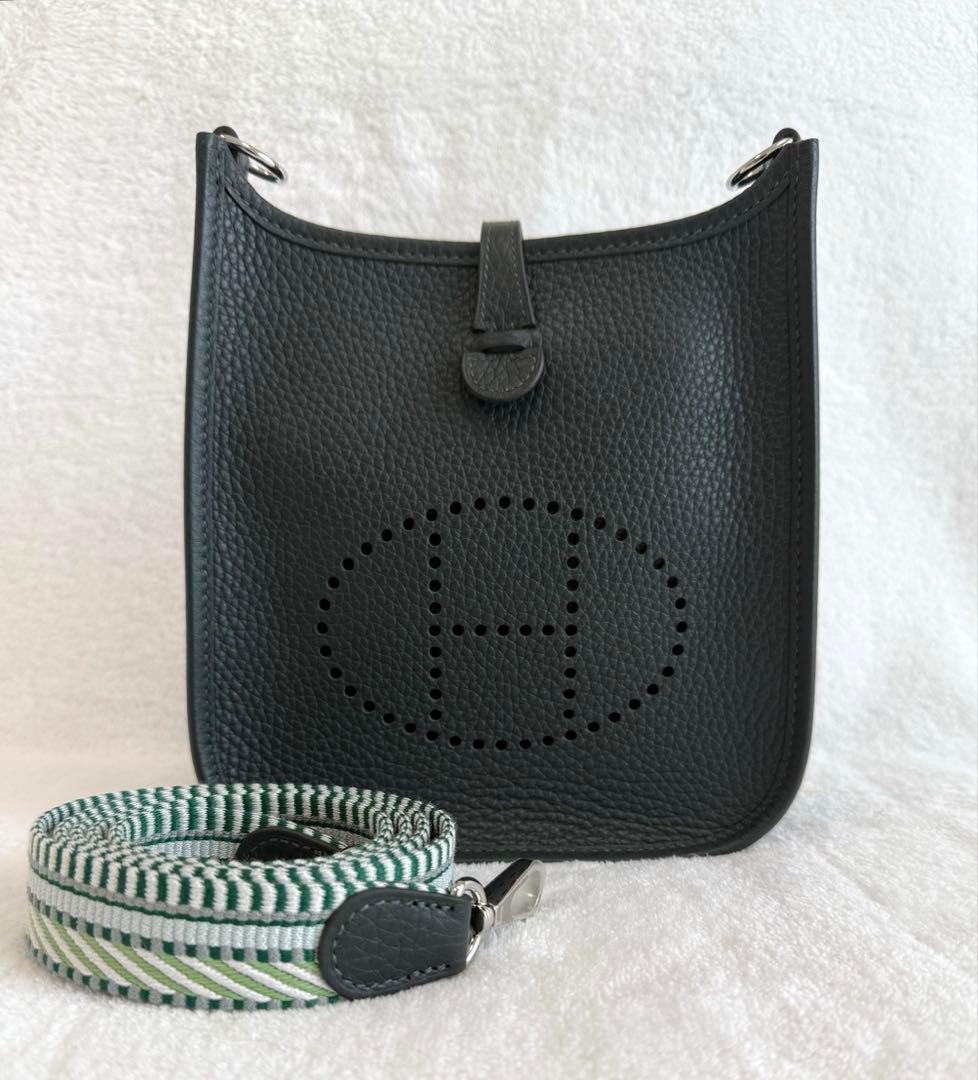 エルメス　エブリン　アマゾーヌ　新色　K刻印　バンドリエール　カヴァル　入手困難