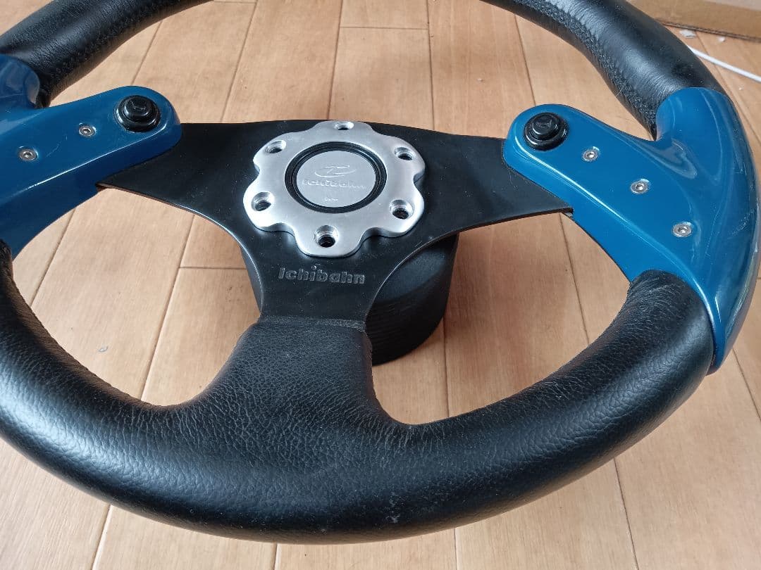 momo ichiban RACE ステアリング