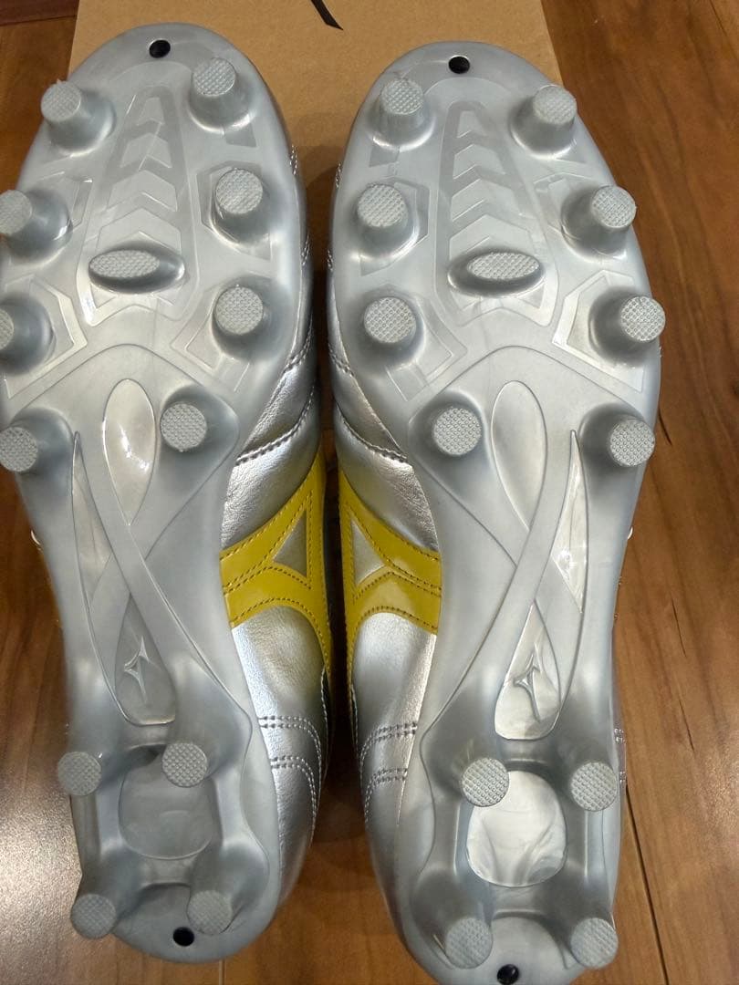 モレリアⅡ CLUB 限定カラー 新品25.5センチ