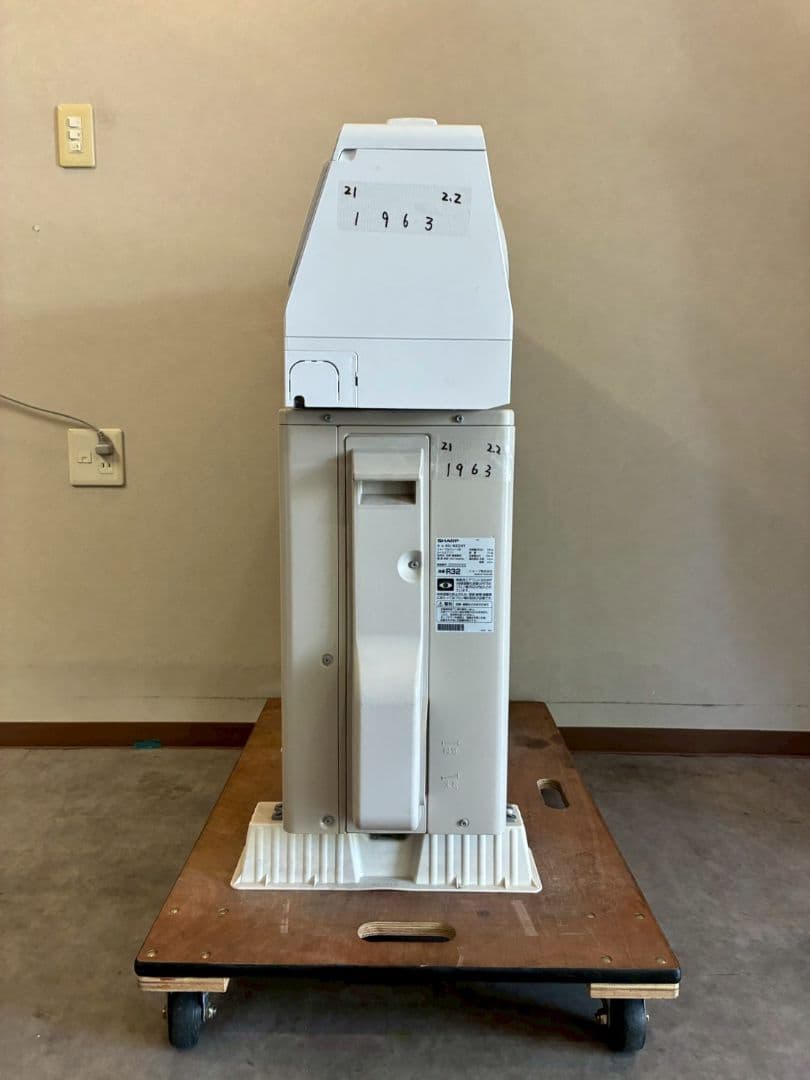◯1963 シャープ【AY-N22H-W】2021年 6畳 エアコン 中古