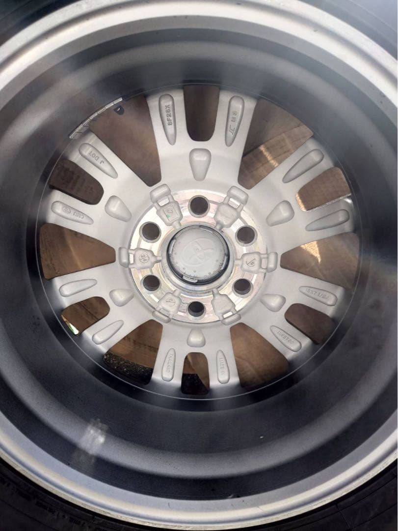 トヨタ 18インチ ホイールセット ランドクルーザー　ランクル　新品　新車外し