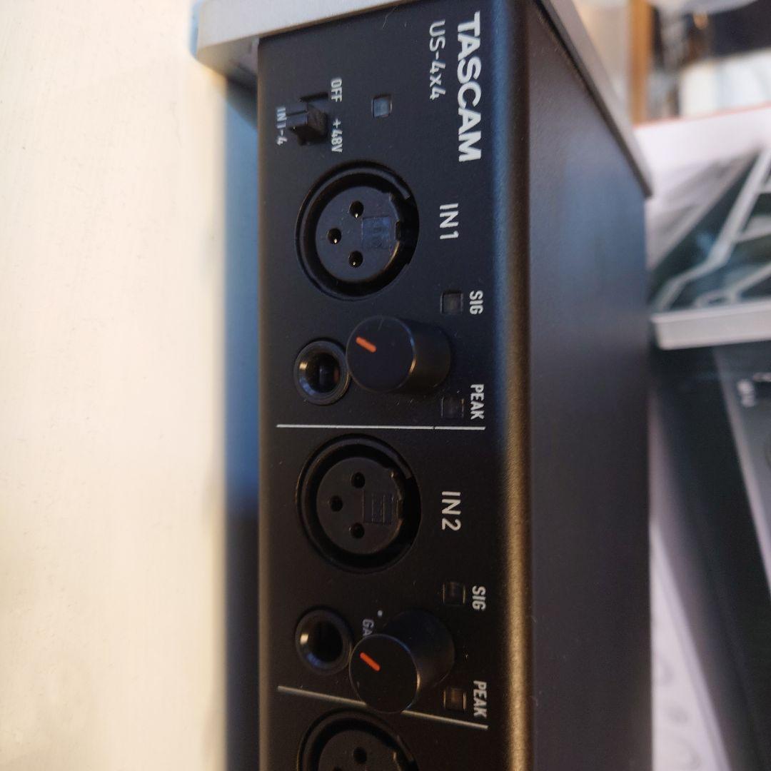 平成30年購入TASCAM US-4x4オーディオインターフェース