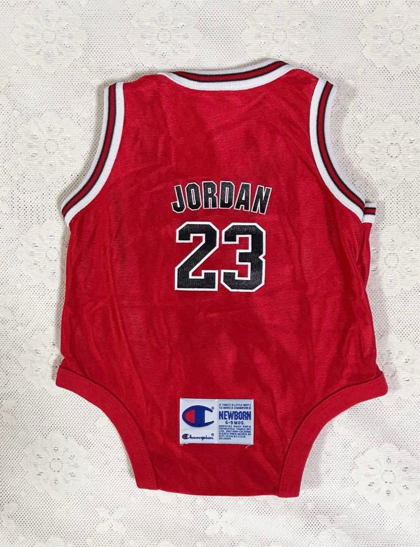 NBA Champion BULLS ブルズ　ジョーダン 23 赤ロンパース