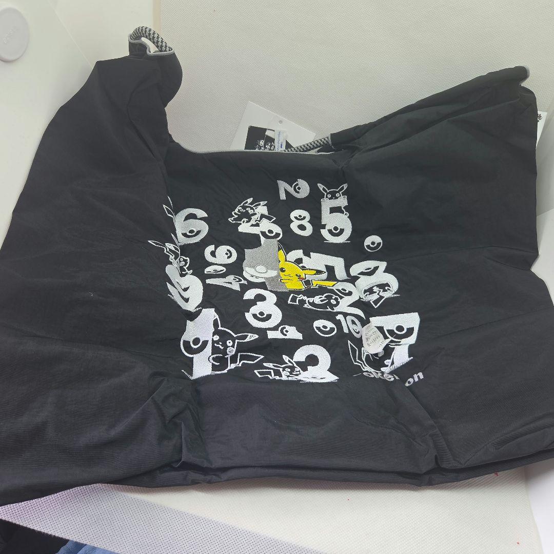 ボールアンドチェーン　ピカチュウ ナンバーコレクション　黒　Lサイズ紙袋付き